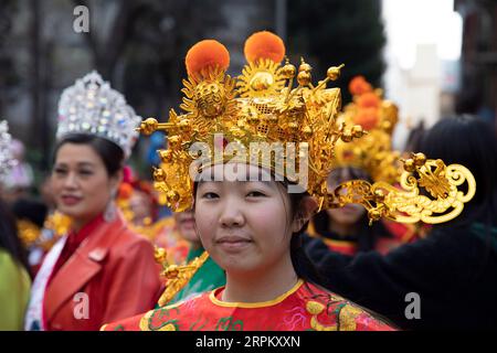 200120 -- SAN FRANCISCO, Jan. 20, 2020 -- A woman participates in folk performances at the Chinatown in San Francisco, the United States, Jan. 18, 2020. Celebrations of Chinese Lunar New Year was launched in the city s Chinatown on Saturday. Photo by Li Jianguo/Xinhua U.S.-SAN FRANCISCO-CHINATOWN-CHINESE LUNAR NEW YEAR-CELEBRATIONS WuxXiaoling PUBLICATIONxNOTxINxCHN Stock Photo