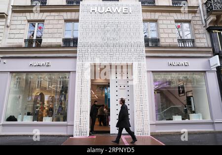 200307 -- BEIJING, March 7, 2020 -- Photo taken on March 5, 2020 shows Huawei s flagship store in Paris, France. China s technology giant Huawei opened its first flagship store in France on Thursday.  XINHUA PHOTOS OF THE DAY GaoxJing PUBLICATIONxNOTxINxCHN Stock Photo