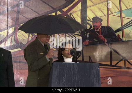 National Park Service historian Darrell Collins, left, was among the featured participants in events marking the centennial of the first powered flight, Wright Brothers National Memorial, Kill Devil Hills, North Carolina Stock Photo