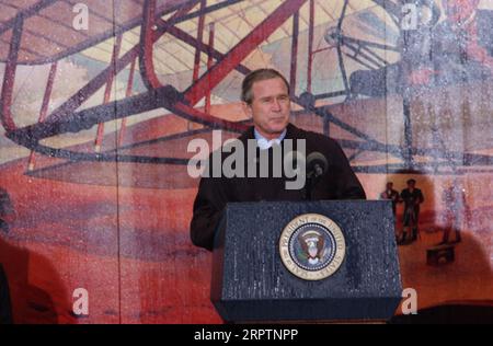President George Bush at events marking the centennial of the first powered flight, Wright Brothers National Memorial, Kill Devil Hills, North Carolina Stock Photo