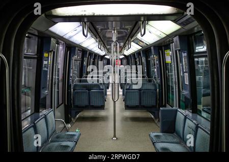 200426 -- PARIS, April 26, 2020 Xinhua -- Photo taken on April 26, 2020 shows an empty subway train in Paris, France. France saw COVID-19 deaths rose by 242 to 22,856 as of Sunday, the lowest daily increase this week, bringing relief to the health system of the country which is planning to lift the lockdown on May 11, data from the Health Ministry showed. Photo by Aurelien Morissard/Xinhua FRANCE-PARIS-COVID-19-CASES PUBLICATIONxNOTxINxCHN Stock Photo