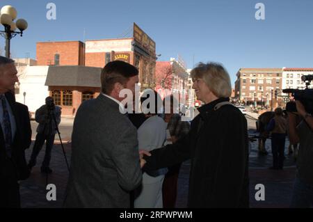 Secretary Gale Norton, right foreground, greeting other dignitaries during visit to Cheyenne, Wyoming for tours and ceremonies marking the designation of the Union Pacific Railroad Depot as a National Historic Landmark Stock Photo