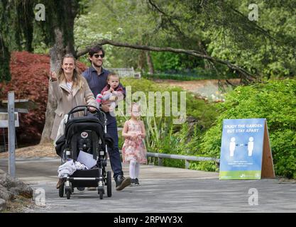 200501 -- VANCOUVER, May 1, 2020 Xinhua -- A family visits the reopened VanDusen Botanical Garden in Vancouver, Canada, on May 1, 2020. Vancouver started on Friday to gradually reopen public recreation facilities with safety measures amid COVID-9 pandemic. Photo by Liang Sen/Xinhua CANADA-VANCOUVER-COVID-19-RECREATION FACILITIES-REOPENING PUBLICATIONxNOTxINxCHN Stock Photo