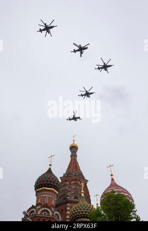 200509 -- Moscow, May 9, 2020 Xinhua -- Refueling Aircraft Il-78 And 