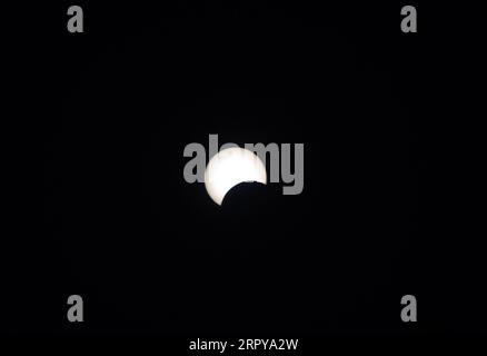 200621 -- DAMASCUS, June 21, 2020 -- A solar eclipse is seen in the sky over Damascus, Syria, on June 21, 2020. An annular solar eclipse occurred on Sunday. Photo by /Xinhua SYRIA-DAMASCUS-SOLAR ECLIPSE AmmarxSafarjalani PUBLICATIONxNOTxINxCHN Stock Photo