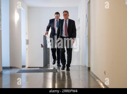 Trier, Germany. 06th Sep, 2023. Christoph Legerlotz (r), lawyer for the ...