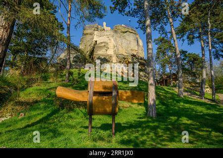 Stone gothic ruins of old rock medieval castle Valecov, Bohemian Paradise, Bosen, Czech Republic Stock Photo