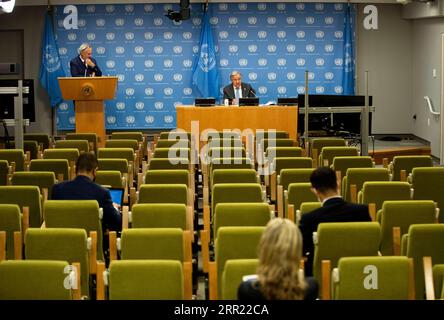 200929 -- UNITED NATIONS, Sept. 29, 2020 -- United Nations Secretary-General Antonio Guterres R, Rear attends a joint press conference with Canadian Prime Minister Justin Trudeau and Jamaican Prime Minister Andrew Holness not in the picture after a high-level event on financing for development at the UN headquarters in New York, on Sept. 29, 2020. UN Secretary-General Antonio Guterres on Tuesday called for further debt relief for poor and middle-income countries for them to respond to COVID-19.  UN-SECRETARY-GENERAL-JOINT PRESS CONFERENCE-CANADA-JAMAICA-PM WangxYing PUBLICATIONxNOTxINxCHN Stock Photo