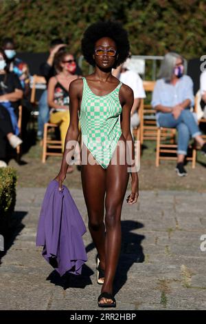 201012 -- LISBON, Oct. 12, 2020 -- A model presents a creation from the Portuguese fashion brand HIBU during Lisbon Fashion Week ModaLisboa Spring/Summer 2021 in Lisbon, Portugal, Oct. 11, 2020. Photo by /Xinhua PORTUGAL-LISBON-FASHION WEEK PetroxFiuza PUBLICATIONxNOTxINxCHN Stock Photo