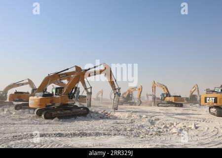 201020 -- JAHRA GOVERNORATE, Oct. 20, 2020 -- Construction machines work at the construction site of a project of China Gezhouba Group Corporation CGGC in desert of Jahra Governorate, Kuwait, Oct. 18, 2020. China Gezhouba Group Corporation CGGC handed over on Tuesday the first batch of its housing infrastructure project to the Kuwaiti side, injecting new momentum into Kuwait s economy and livelihood. Photo by /Xinhua KUWAIT-JAHRA GOVERNORATE-CHINESE COMPANY-PROJECT LiuxLianghaoyue PUBLICATIONxNOTxINxCHN Stock Photo