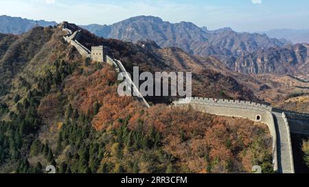 201030 -- TIANJIN, Oct. 30, 2020 -- Aerial photo taken on Oct. 30, 2020 shows the autumn scenery of the Taipingzhai Great Wall in Jizhou District of north China s Tianjin.  CHINA-TIANJIN-TAIPINGZHAI GREAT WALL-AUTUMN SCENERY CN MaxPing PUBLICATIONxNOTxINxCHN Stock Photo