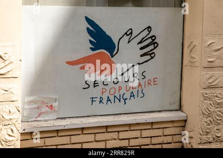 Bordeaux , France -  09 01 2023 : Secours populaire francais facade logo sign and brand text French non-profit solidarity association intervenes on ma Stock Photo