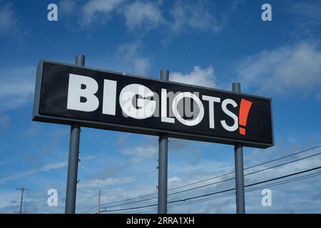 Big Lots discount store sign Stock Photo