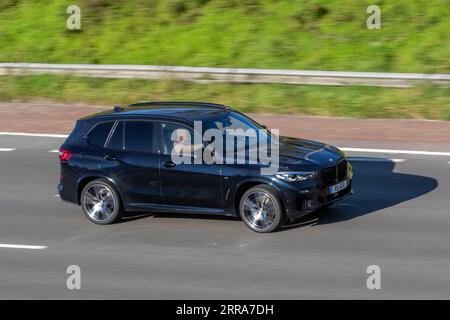 2019  BMW X5 Xdrive40i M Sport Auto Xdrive 40I Auto Start/Stop Black Car SUV Petrol 2998 cc, all-wheel-drive SUV powered by a 3.0L INLINE 6 engine; Stock Photo