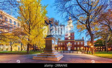 Independence Hall in Philadelphia, Pennsylvania, USA in autumn season at blue hour. Stock Photo