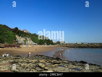 Jackson's Bay, Barry Island on the hottest day of the year, Sept 2023. Stock Photo