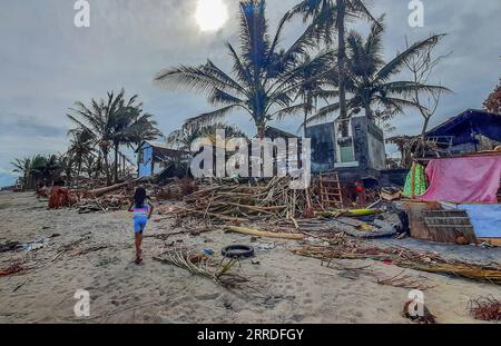 News Themen der Woche KW51 News Bilder des Tages 211222 -- LEYTE PROVINCE, Dec. 22, 2021 -- Photo shows a fishing community damaged by Typhoon Rai along a shoreline in Leyte Province, the Philippines, Dec. 22, 2021. The National Disaster Risk Reduction and Management Council NDRRMC reported that 156 people died from the typhoon, while the Philippine National Police reported at least 375 deaths. Many more are missing or injured. On Thursday afternoon, Typhoon Rai first swept across Siargao Island, off the eastern coast on Mindanao island in the southern Philippines. It lashed the Southeast Asia Stock Photo