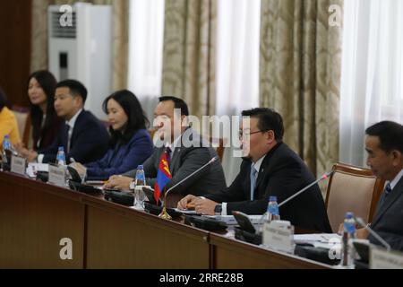 Ulaanbaatar, Mongolia, 8th Sep, 2023. The Chairman of the State Great Khural, G. Zandanshatar, welcomed the Chairman of the National Assembly of the Laos People's Democratic Republic, Xaysomphone Phomvihane. Credit: L.Enkh-Orgil/Alamy Live News. Stock Photo