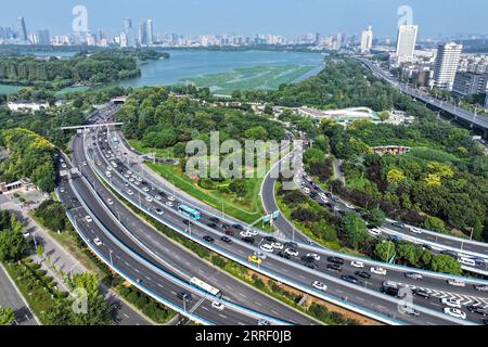 NANJING, CHINA - SEPTEMBER 8, 2023 - Aerial photo shows the traffic flow at Xinzhuang Interchange in Nanjing, Jiangsu province, China, Sept 8, 2023. Stock Photo