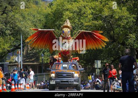 In pics: 35th Houston Art Car Parade in Houston-Xinhua