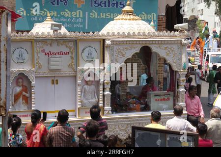 Rajkot, India. 7th September, 2023. A tableau of Khodaldham at sadar bazar Rajkot in Krishna janmashtmi rathyatra. Credit: Nasirkhan Davi/Alamy Live News Stock Photo