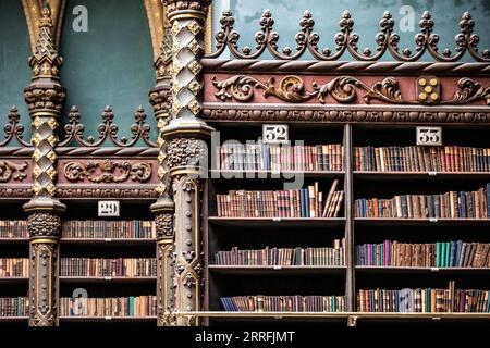 220420 -- RIO DE JANEIRO, April 20, 2022 -- Photo taken on April 19, 2022 shows a view of the Royal Portuguese Cabinet of Reading in Rio de Janeiro, Brazil.  BRAZIL-RIO DE JANEIRO-LIBRARY WangxTiancong PUBLICATIONxNOTxINxCHN Stock Photo