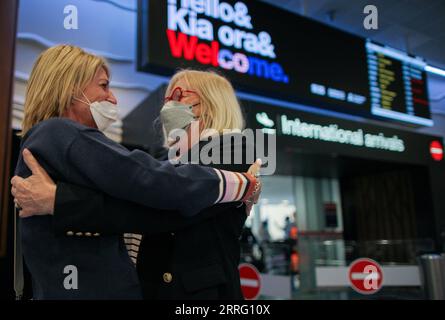 220502 -- AUCKLAND, May 2, 2022 -- People arrive at Auckland International Airport in New Zealand, May 2, 2022. From midnight Sunday, New Zealand s borders have opened to visitors from 60 visa waiver countries for the first time since closing its international borders in March 2020 over COVID-19. Photo by /Xinhua NEW ZEALAND-BORDERS-REOPEN ZhaoxGang PUBLICATIONxNOTxINxCHN Stock Photo