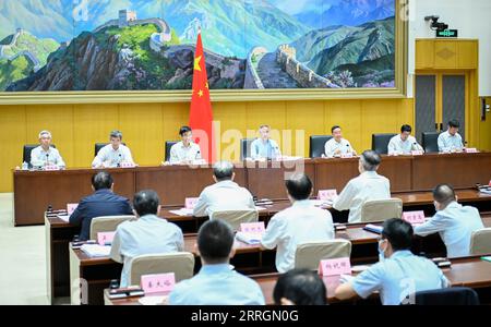 220527 -- BEIJING, May 27, 2022 -- Chinese Vice Premier Hu Chunhua, also a member of the Political Bureau of the Communist Party of China Central Committee, addresses a national teleconference on this year s summer harvest in Beijing, capital of China, May 26, 2022.  CHINA-BEIJING-HU CHUNHUA-TELECONFERENCE CN ZhaixJianlan PUBLICATIONxNOTxINxCHN Stock Photo