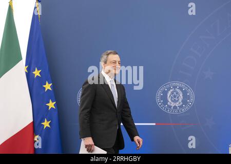 220630 -- ROME, June 30, 2022 -- Italian Prime Minister Mario Draghi arrives for a press conference in Rome, Italy, on June 30, 2022. Italy s Cabinet of Ministers on Thursday approved a measure providing billions of euros in tax cuts and financing for natural gas as the government worked to reduce the economic impacts of surging fuel prices. Str/Xinhua ITALY-ROME-PM-ENERGY PRICES-AID PACKAGE Stringer PUBLICATIONxNOTxINxCHN Stock Photo
