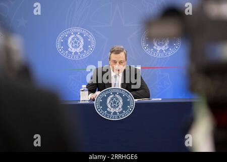 220630 -- ROME, June 30, 2022 -- Italian Prime Minister Mario Draghi speaks during a press conference in Rome, Italy, on June 30, 2022. Italy s Cabinet of Ministers on Thursday approved a measure providing billions of euros in tax cuts and financing for natural gas as the government worked to reduce the economic impacts of surging fuel prices. Str/Xinhua ITALY-ROME-PM-ENERGY PRICES-AID PACKAGE Stringer PUBLICATIONxNOTxINxCHN Stock Photo