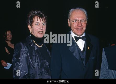 Klaus Peter Kohl, deutscher Boxpromoter und Unternehmer, mit Ehefrau Ute. Deutschland um 1996. Stock Photo