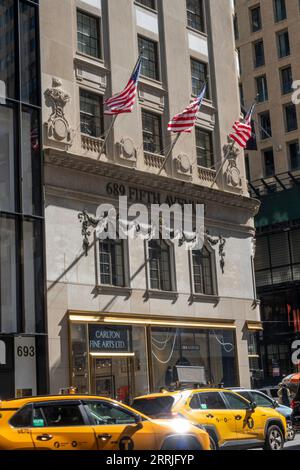 Canada Goose New York is located at 689 Fifth Avenue in Midtown Manhattan NYC USA Stock Photo Alamy