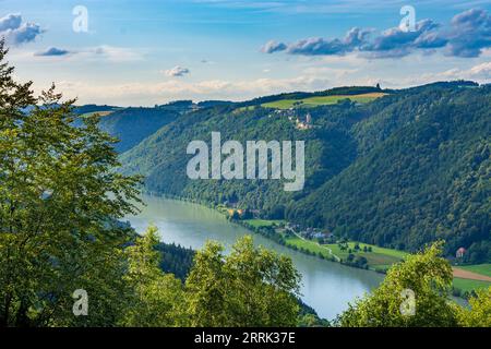 Hofkirchen im Mühlkreis, Marsbach Castle, river Danube in Mühlviertel, Upper Austria, Austria Stock Photo