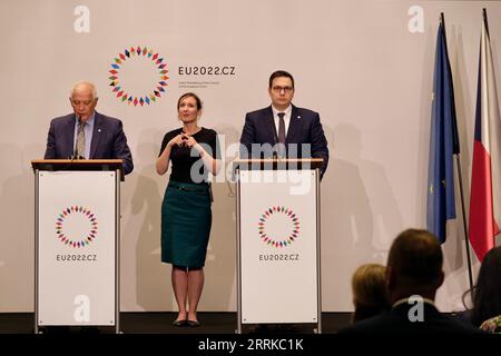 220831 -- PRAGUE, Aug. 31, 2022 -- Josep Borrell 1st L, the EU s high representative for foreign affairs and security policy, and Czech Foreign Minister Jan Lipavsky 3rd L attend a press conference after a two-day informal meeting of European Union EU foreign ministers in Prague, the Czech Republic, on Aug. 31, 2022.  CZECH REPUBLIC-PRAGUE-FM-EU-JOSEP BORRELL-PRESS CONFERENCE DengxYaomin PUBLICATIONxNOTxINxCHN Stock Photo