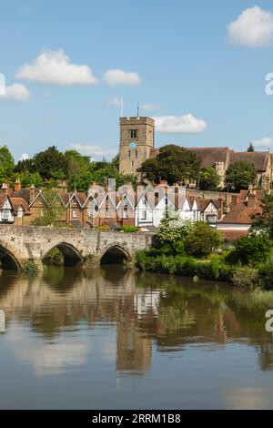 England, Kent, Maidstone, Aylesford Village and River Medway Stock Photo