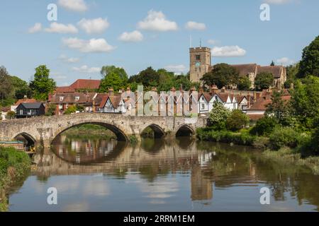 England, Kent, Maidstone, Aylesford Village and River Medway Stock Photo