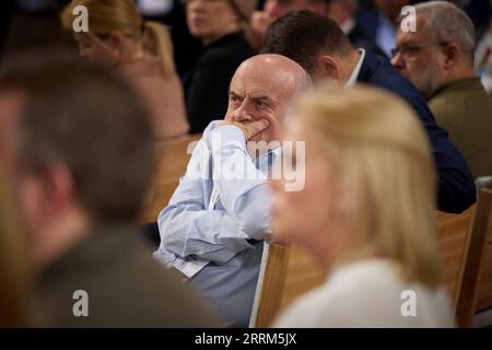 Kyiv, Ukraine. 08th Sep, 2023. Victor Pinchuk, center, billionaire founder of EastOne group, listens to speakers at the 18th meeting of the Yalta European Strategy conference, September 8, 2023 in Kyiv, Ukraine. Credit: Ukraine Presidency/Ukrainian Presidential Press Office/Alamy Live News Stock Photo