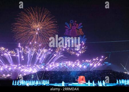 (221022) -- RIYADH, Oct. 22, 2022 (Xinhua) -- An Artist Performs During ...