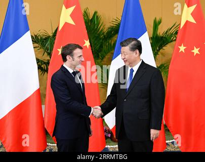 221115 -- BALI, Nov. 15, 2022 -- Chinese President Xi Jinping meets with French President Emmanuel Macron in Bali, Indonesia, Nov. 15, 2022.  INDONESIA-BALI-CHINA-XI JINPING-FRANCE-MACRON-MEETING ShenxHong PUBLICATIONxNOTxINxCHN Stock Photo