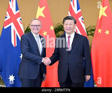 221115 -- BALI, Nov. 15, 2022 -- Chinese President Xi Jinping meets with Australian Prime Minister Anthony Albanese in Bali, Indonesia, Nov. 15, 2022.  INDONESIA-BALI-CHINA-XI JINPING-AUSTRALIA-ALBANESE-MEETING YanxYan PUBLICATIONxNOTxINxCHN Stock Photo