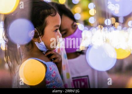 221128 Quezon City Nov 28 2022 A Woman Is Seen Inside A