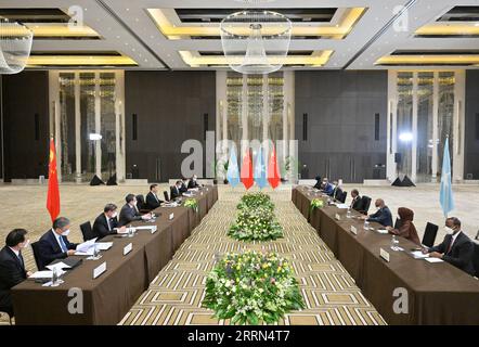 221209 -- RIYADH, Dec. 9, 2022 -- Chinese President Xi Jinping meets with Somali President Hassan Sheikh Mohamud in Riyadh, Saudi Arabia, Dec. 9, 2022.  SAUDI ARABIA-RIYADH-XI JINPING-SOMALIA-PRESIDENT-MEETING YuexYuewei PUBLICATIONxNOTxINxCHN Stock Photo