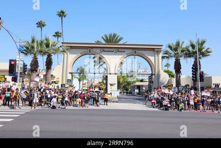 Hollywood, USA. 08th Sep, 2023. Atmosphere, Picket arrives at United We Trek picket held at Paramount Studios in Hollywood, CA on Friday, September 8, 2023 . (Photo By Juan Pablo Rico/Sipa USA) Credit: Sipa USA/Alamy Live News Stock Photo