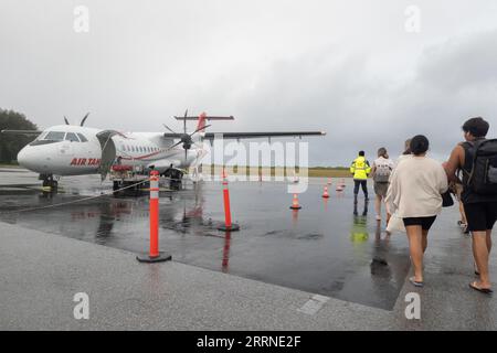 Bora Bora, French Polynesia. 5th Sep, 2023. Passengers board an AIR TAHITI flight from Bora Bora to Tahiti at Bora Bora Airport on September 5, 2023 in Bora Bora French Polynesia. (Credit Image: © Bryan Smith/ZUMA Press Wire) EDITORIAL USAGE ONLY! Not for Commercial USAGE! Stock Photo