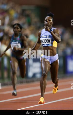 Brussels, Belgium. 8th Sep, 2023. Shericka Jackson (R) of Jamaica competes during the women's 200m final at the 2023 Diamond League athletics meeting in Brussels, Belgium, Sept. 8, 2023. Credit: Zheng Huansong/Xinhua/Alamy Live News Stock Photo