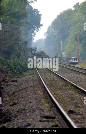 W.Acton, MA, USA. 7th Sep, 2023. Strong thunder storm has caused significant damage west of Boston slowing traffic on Route 2 West. Trees are down on the commuter trains rails and power lines in Acton are down throughout the area. 57,000 people are without power in parts of the state. (Credit Image: © Kenneth Martin/ZUMA Press Wire) EDITORIAL USAGE ONLY! Not for Commercial USAGE! Stock Photo