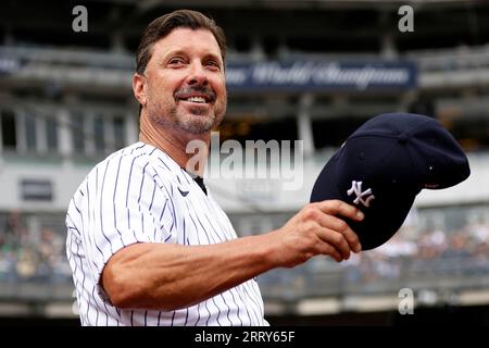 Yankees, Tino Martinez discussing reunion? 