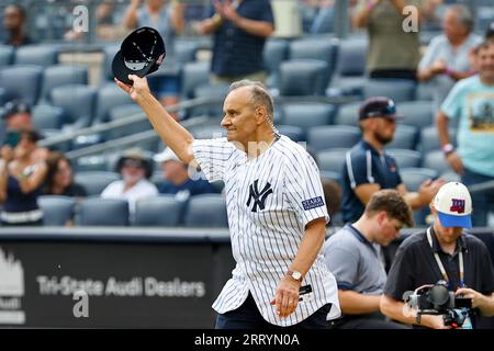 Joe Torre's introduction at Yankees' Old-Timers' Day