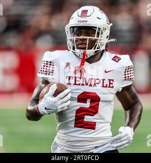 Piscataway, NJ, USA. 09th Sep, 2023. Temple Owls running back Edward Saydee (2) warms up during the NCAA football game between the Temple Owls and the Rutgers Scarlet Knights at SHI Stadium in Piscataway, NJ. Mike Langish/CSM/Alamy Live News Stock Photo