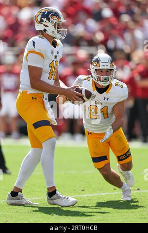 Kent State running back Gavin Garcia (5) runs the ball against Texas ...